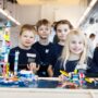 Kinder bei der First Lego League Explore – Ausstellung