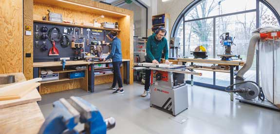 Jugendliche im Labor